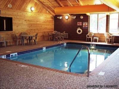 Pine Peaks Lodge & Suites Cross Lake Facilities photo